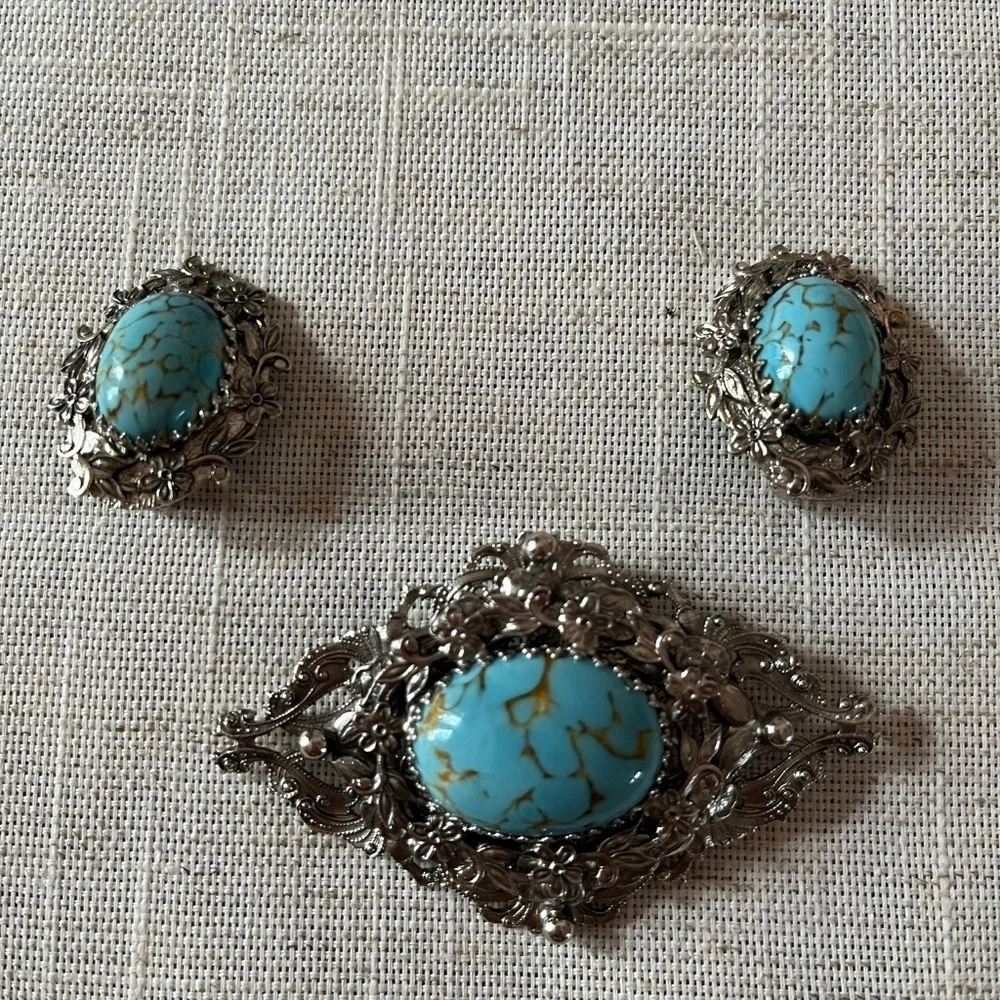 Vintage Whiting and Davis turquoise silver Brooch and Earrings Set, Rare Find..